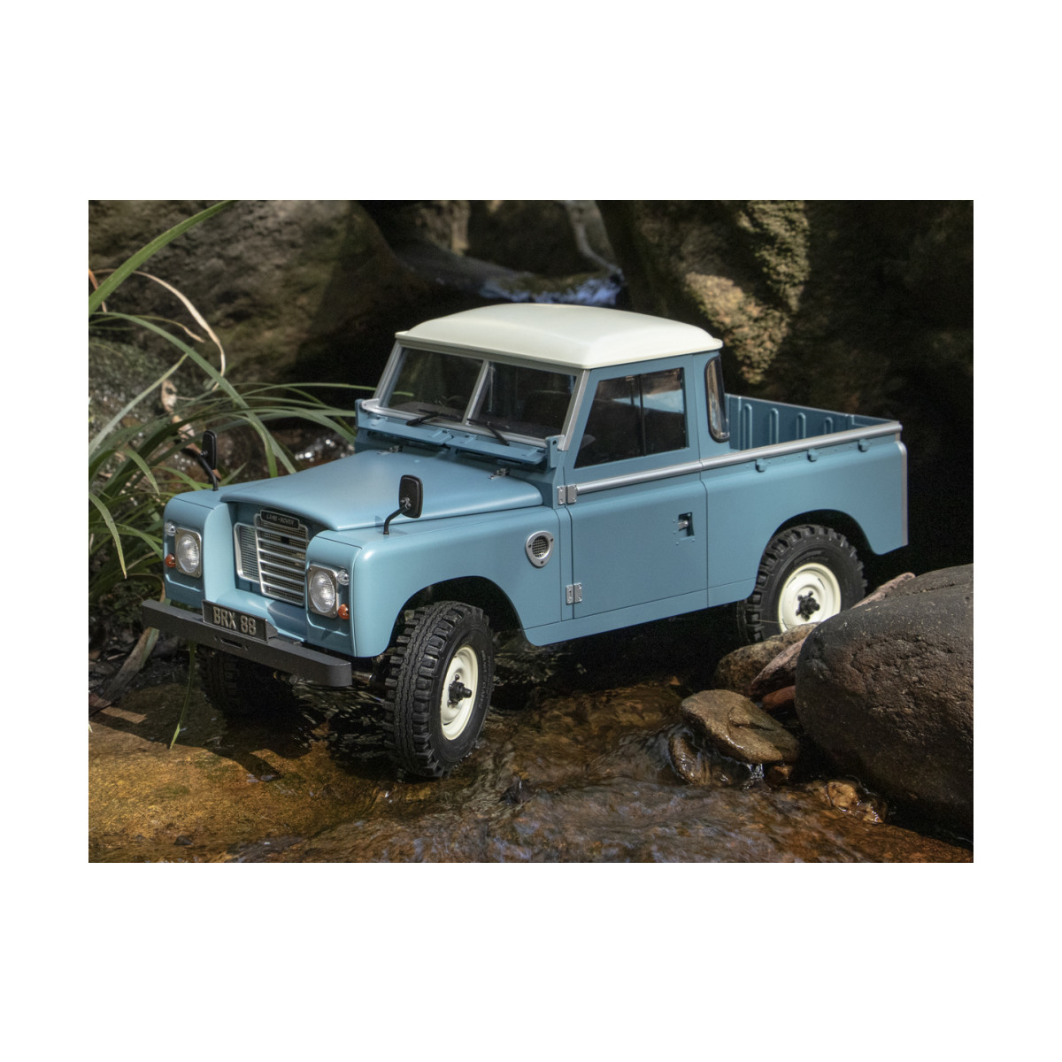 Boom Racing Land Rover® Series III 88 Pickup 1/10...