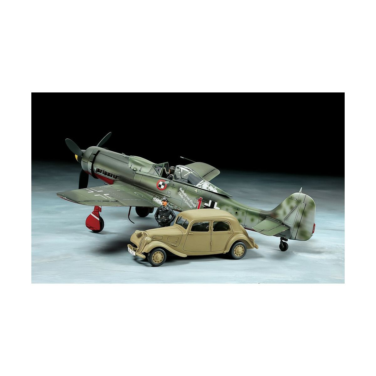 Tamiya 1:48 FW 190 D-9 JV44 & 11CV D 300025213