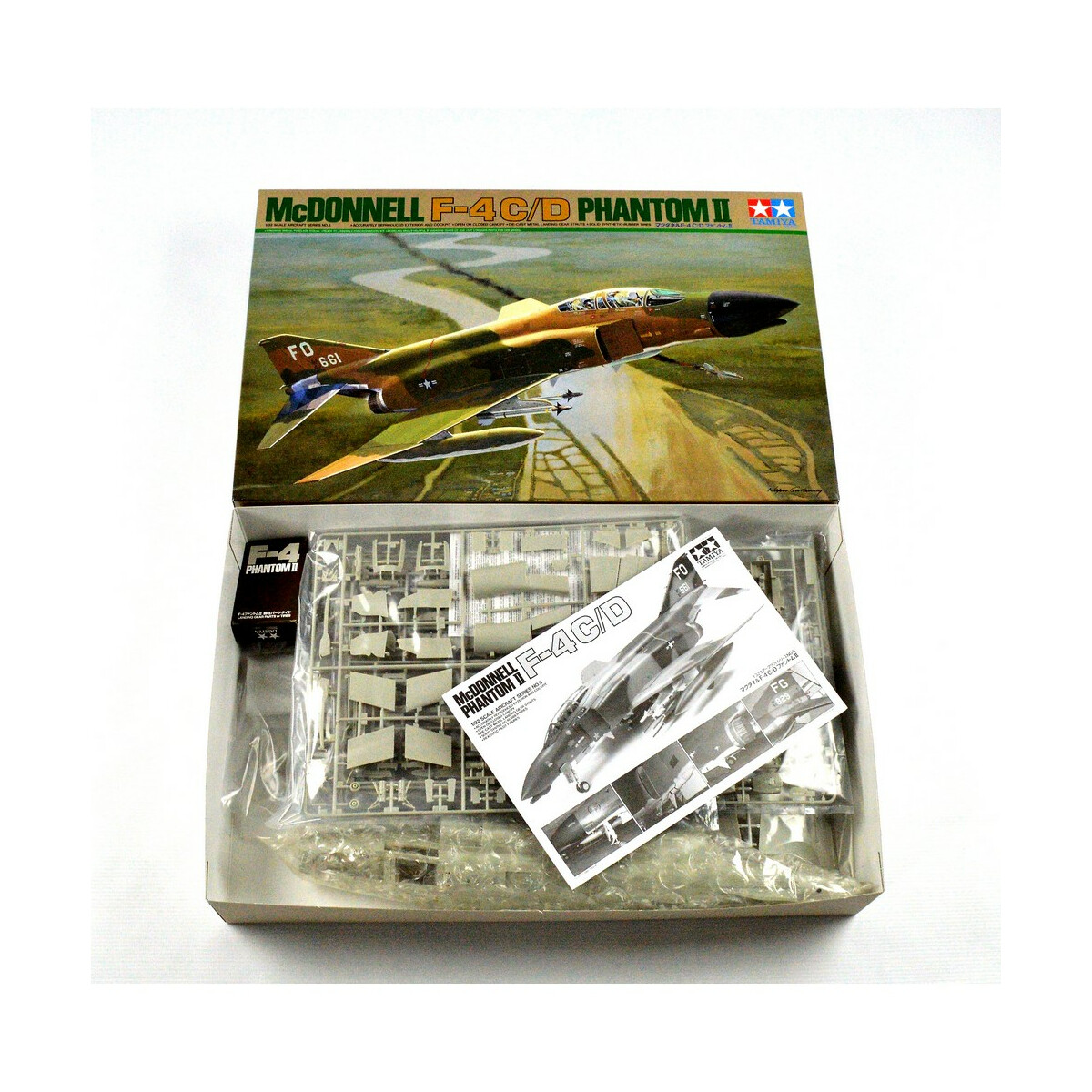 Tamiya 1:32 Mc Donnell F4 C/D PHANTO 300060305