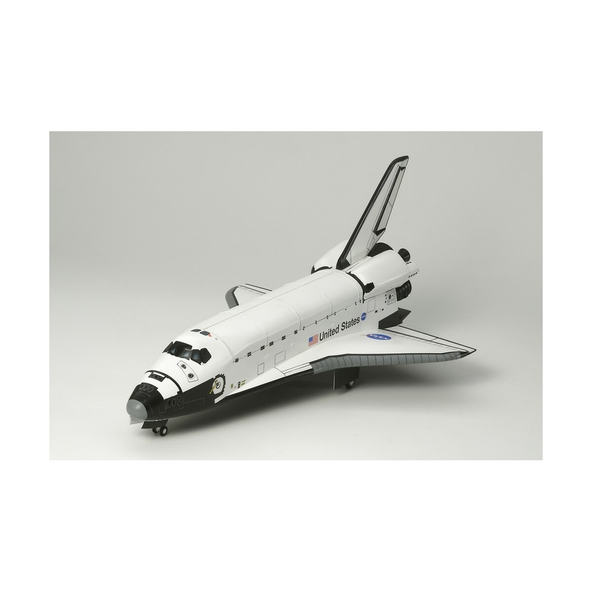 Tamiya 1:100 Space Shuttle Atlantis 300060402